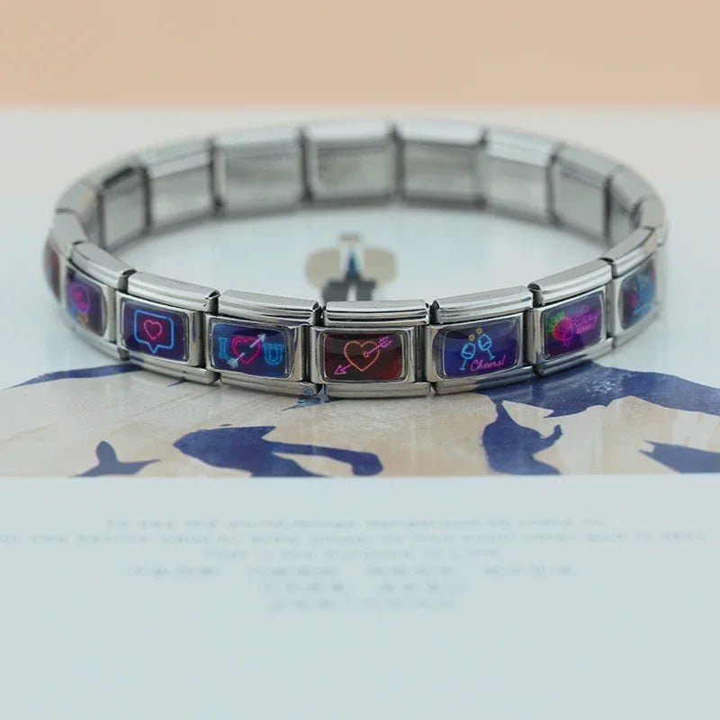 Charm Italiano Link - Colección "Neon Vibes": Luces LED, Amor y Fiesta (Acero Plata)