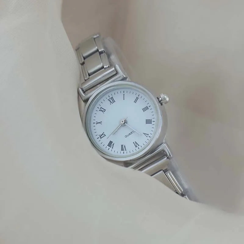 Reloj Base Modular - Diseño Números Romanos (Elegancia Clásica)