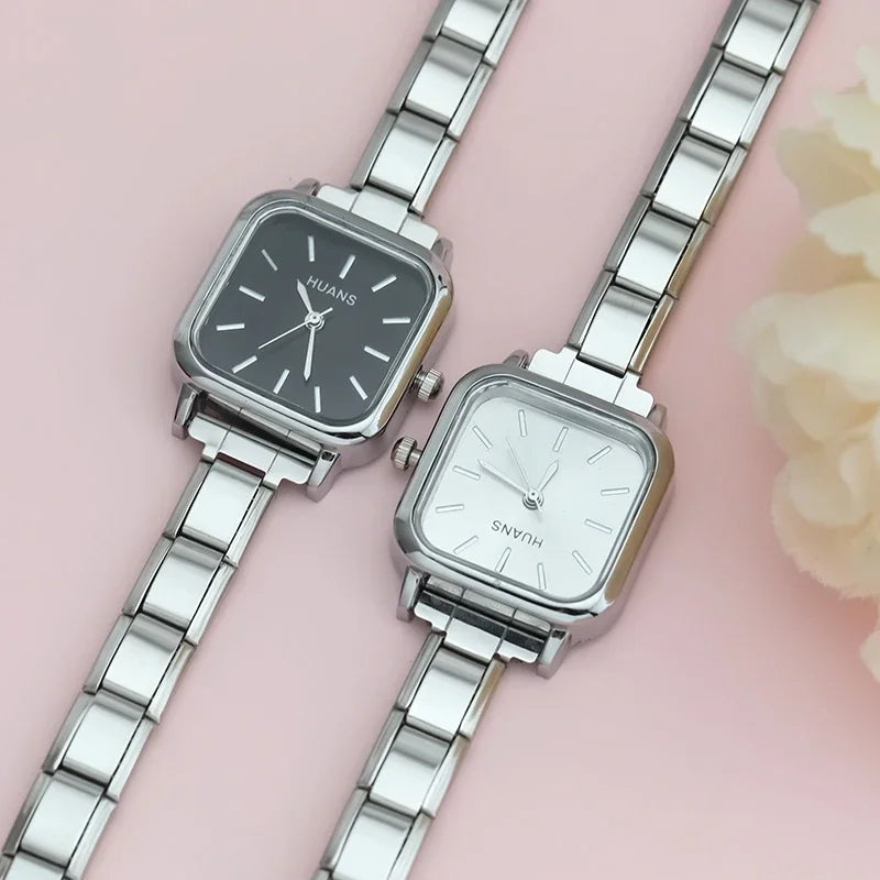 Reloj Base Modular - Diseño Cuadrado con Esfera de Color (Estilo Chic)