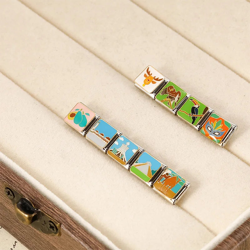 Charm Italiano Plano - Colección Aventura Exótica (Camel, Toucan, Máscaras)